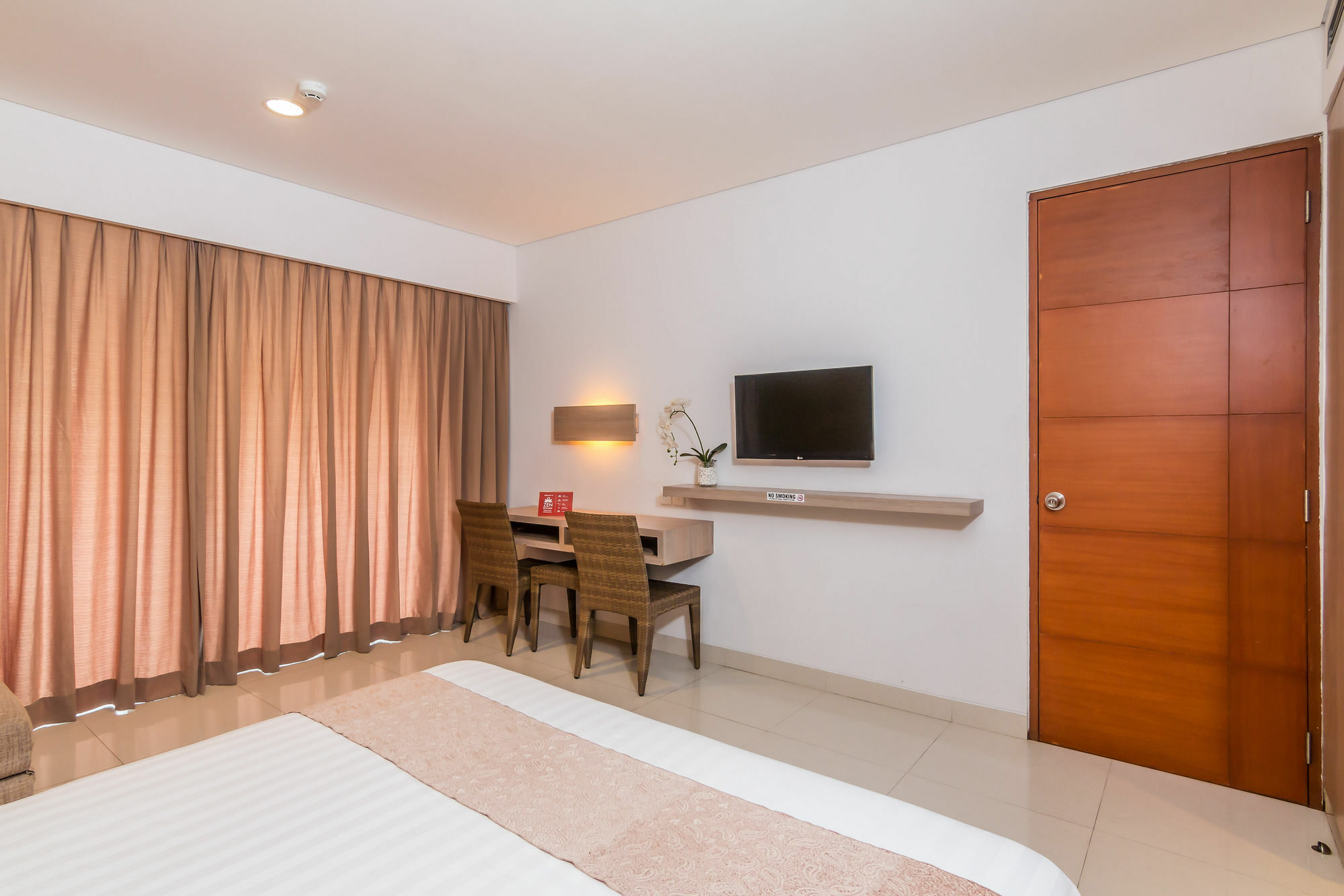Zen Rooms Legian Corner Кута Экстерьер фото